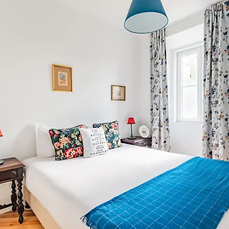 Monica's Place: A Friends' Inspired Lisboa