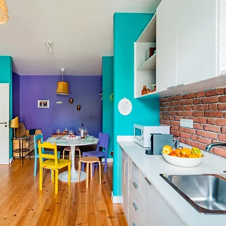 Monica's Place A Friends' Inspired Apartment Lisbon
