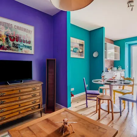 Monica's Place: A Friends' Inspired Apartamento