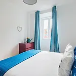 Monica's Place: A Friends' Inspired * Lisbona