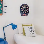 شقة Monica's Place: A Friends' Inspired