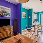 شقة Monica's Place: A Friends' Inspired